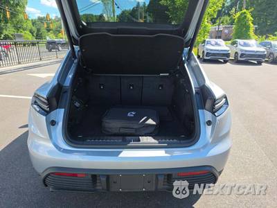 2025 Porsche Macan 4 Electric - zdjęcie 11 z 18 - miniatura