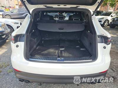2023 Porsche Cayenne Platinum Edition - zdjęcie 11 z 19 - miniatura