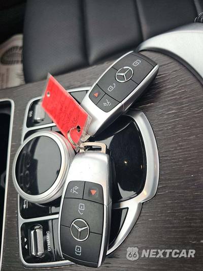 2021 Mercedes-Benz C 300 4MATIC Sedan - zdjęcie 5 z 20 - miniatura