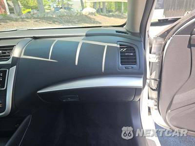 2016 Nissan Altima 2.5 SV - zdjęcie 16 z 24 - miniatura