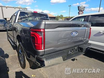 2024 Ford F-150 Lariat Crew Cab Medium Bed - zdjęcie 2 z 22 - miniatura