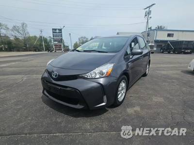 2017 Toyota Prius v Three - zdjęcie 1 z 35 - miniatura