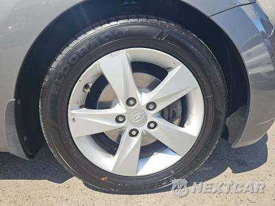 2013 Hyundai Elantra GLS Sedan - zdjęcie 23 z 25 - miniatura
