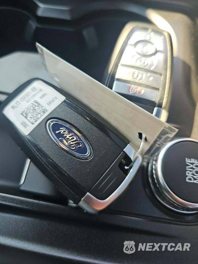 2026 Ford Explorer Tremor - zdjęcie 8 z 22 - miniatura