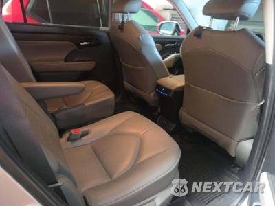 2020 Toyota Highlander XLE - zdjęcie 17 z 22 - miniatura