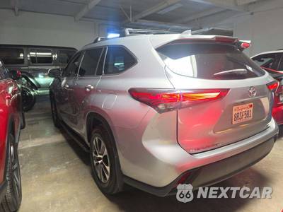 2020 Toyota Highlander XLE - zdjęcie 2 z 22 - miniatura