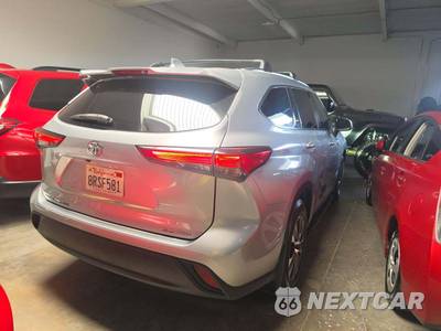 2020 Toyota Highlander XLE - zdjęcie 3 z 22 - miniatura