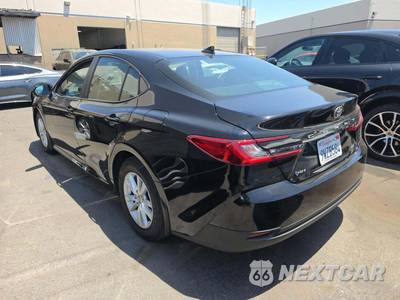 2026 Toyota Camry LE - zdjęcie 2 z 22 - miniatura