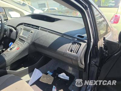 2015 Toyota Prius Plug-In Hybrid - zdjęcie 19 z 27 - miniatura