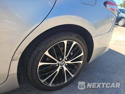 2019 Toyota Camry SE - zdjęcie 23 z 28 - miniatura
