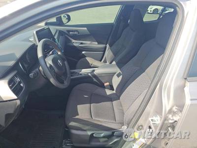 2020 Toyota C-HR LE - zdjęcie 3 z 20 - miniatura