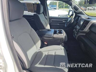2023 Ram 1500 Big Horn Crew Cab Short Bed - zdjęcie 18 z 23 - miniatura
