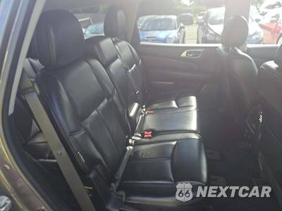 2019 Nissan Pathfinder SL - zdjęcie 14 z 24 - miniatura