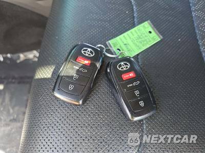 2022 Toyota Tundra SR5 Crew Cab Short Bed - zdjęcie 5 z 20 - miniatura