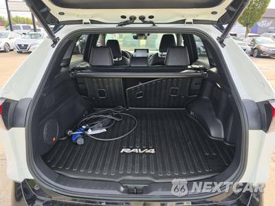2022 Toyota RAV4 Prime XSE - zdjęcie 11 z 18 - miniatura