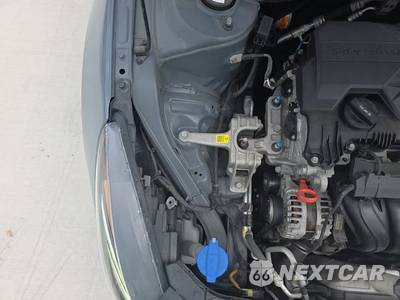 2021 Hyundai Elantra SEL - zdjęcie 32 z 37 - miniatura