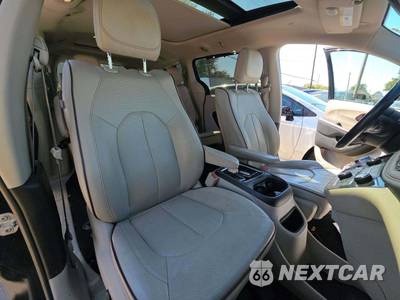2017 Chrysler Pacifica Limited 121.6" WB - zdjęcie 19 z 27 - miniatura