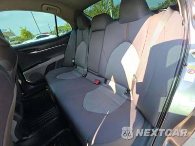 2018 Toyota Camry LE - zdjęcie 10 z 27 - miniatura