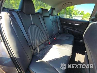 2022 Toyota Camry SE - zdjęcie 13 z 20 - miniatura