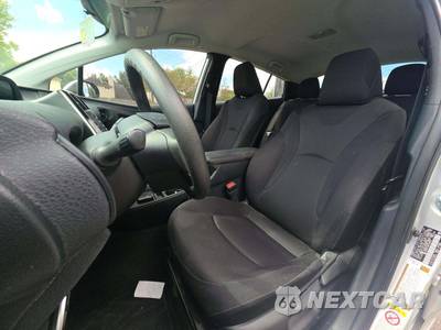 2022 Toyota Prius L Eco - zdjęcie 3 z 21 - miniatura