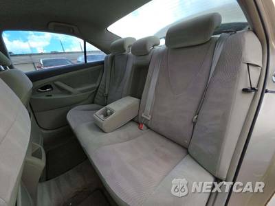 2010 Toyota Camry LE - zdjęcie 10 z 31 - miniatura