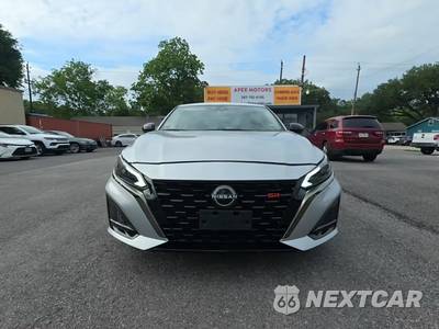 2024 Nissan Altima SR - zdjęcie 2 z 30 - miniatura
