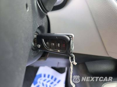 2024 Toyota Corolla LE Sedan - zdjęcie 5 z 20 - miniatura