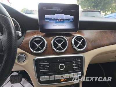 2018 Mercedes-Benz GLA 250 4MATIC - zdjęcie 10 z 24 - miniatura