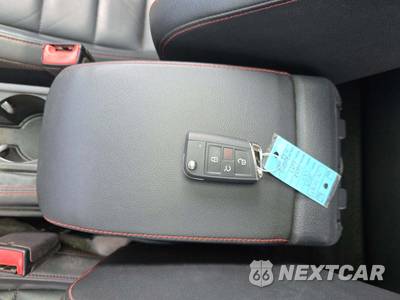 2019 Volkswagen Golf GTI SE Hatchback - zdjęcie 8 z 30 - miniatura