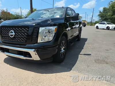 2021 Nissan TITAN SV Crew Cab Short Bed