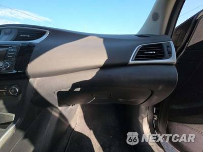 2017 Nissan Sentra SV - zdjęcie 16 z 26 - miniatura