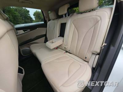 2020 Lincoln Nautilus Reserve - zdjęcie 13 z 22 - miniatura