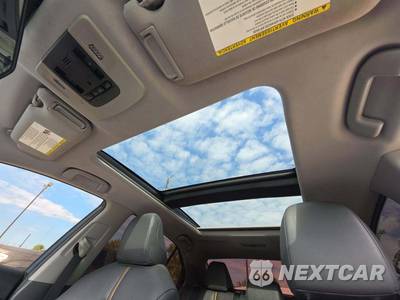 2018 Toyota Camry XLE - zdjęcie 8 z 20 - miniatura