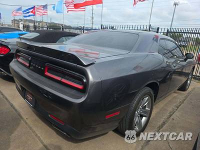 2019 Dodge Challenger SXT - zdjęcie 3 z 25 - miniatura