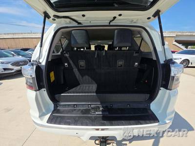 2017 Toyota 4Runner Limited - zdjęcie 11 z 25 - miniatura