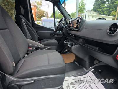2025 Mercedes-Benz Sprinter 2500 Passenger Van High Roof 170.0" WB - zdjęcie 19 z 27 - miniatura