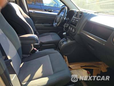2012 Jeep Compass Latitude - zdjęcie 18 z 32 - miniatura
