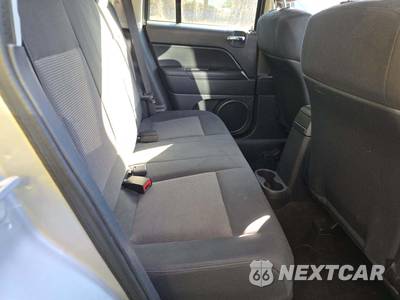 2012 Jeep Compass Latitude - zdjęcie 16 z 32 - miniatura