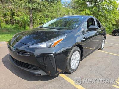 2022 Toyota Prius LE - zdjęcie 1 z 32 - miniatura