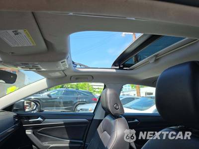 2022 Volkswagen Jetta SE - zdjęcie 11 z 35 - miniatura