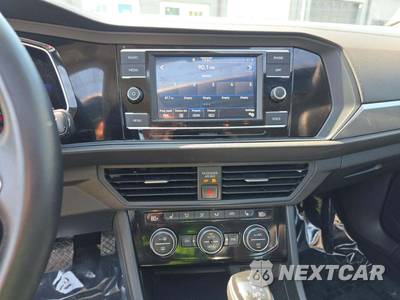 2022 Volkswagen Jetta SE - zdjęcie 10 z 35 - miniatura