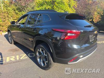 2025 Chevrolet Trax LT - zdjęcie 2 z 29 - miniatura
