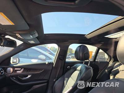 2017 Mercedes-Benz C 300 4MATIC Sedan w/Sport Pkg - zdjęcie 11 z 40 - miniatura