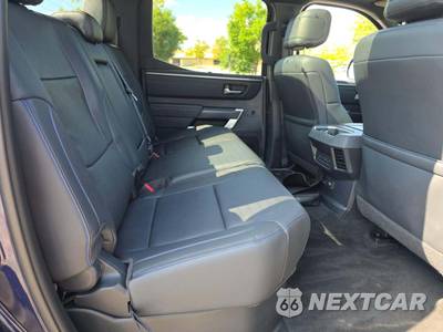 2023 Toyota Tundra Platinum Crew Cab Short Bed - zdjęcie 13 z 27 - miniatura