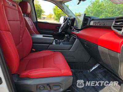 2022 Toyota Tundra Hybrid TRD Pro Crew Cab Short Bed - zdjęcie 15 z 23 - miniatura