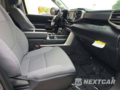 2024 Toyota Tundra SR5 Crew Cab Short Bed - zdjęcie 18 z 28 - miniatura