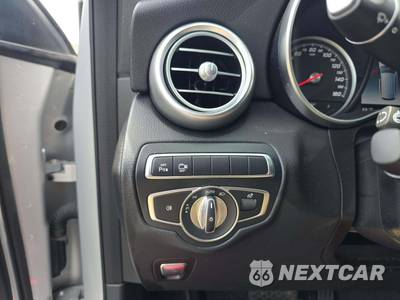 2018 Mercedes-Benz GLC 300 4MATIC - zdjęcie 34 z 35 - miniatura