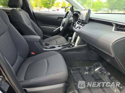 2022 Toyota Corolla Cross LE - zdjęcie 15 z 34 - miniatura