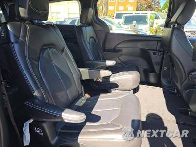 2025 Chrysler Pacifica Select 121.6" WB - zdjęcie 17 z 30 - miniatura