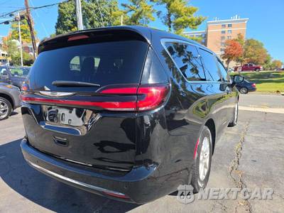 2025 Chrysler Pacifica Select 121.6" WB - zdjęcie 3 z 30 - miniatura